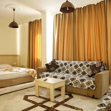 Apartmanhotel Papaya 3*